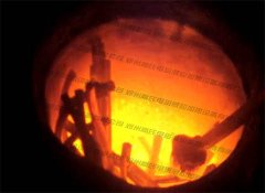 印度客户采用中频感应炉对黄铜进行熔炼